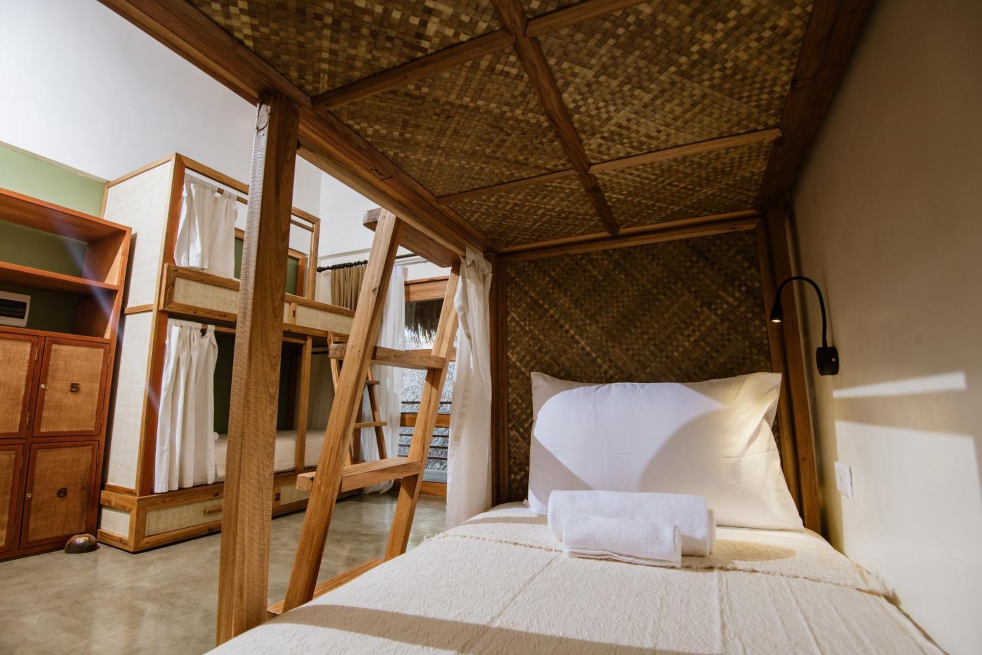 Las Palmas Villas And Casitas Siargao Хенераль-Луна Номер фото