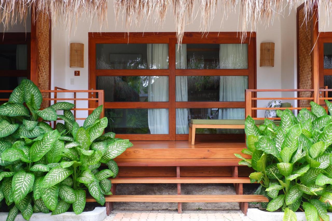 Las Palmas Villas And Casitas Siargao Хенераль-Луна Екстер'єр фото